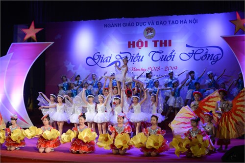 Tiểu học Đô Thị Việt Hưng tham gia hội thi giai điệu tuổi hồng cấp thành phố 2018